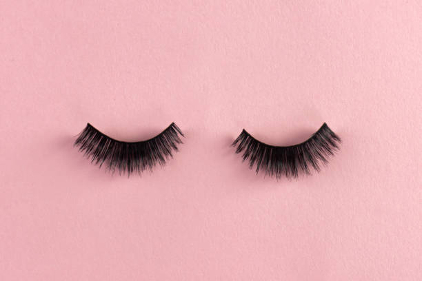 Magnetic Lashes vs Lash Extensions: Which One’s Right for You?